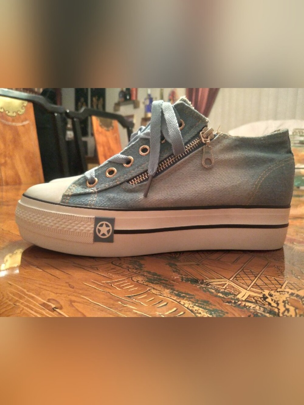 NWOB Women's Platform Denim Zippered Front Lace Sneakers Shoes Sz 7